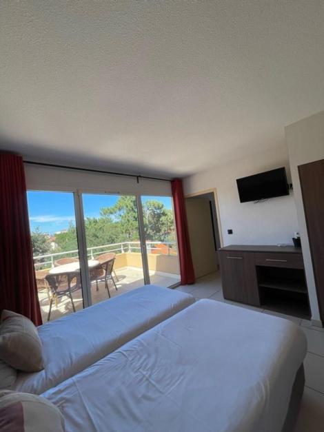 Hotel Le Maritime อาร์เจเลส-ซัวร์-แมร์ ภายนอก รูปภาพ