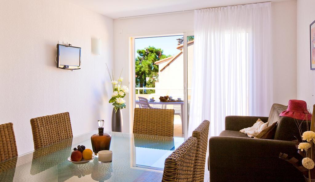 Hotel Le Maritime อาร์เจเลส-ซัวร์-แมร์ ภายนอก รูปภาพ