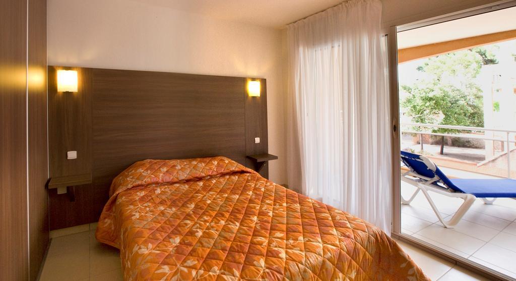 Hotel Le Maritime อาร์เจเลส-ซัวร์-แมร์ ภายนอก รูปภาพ